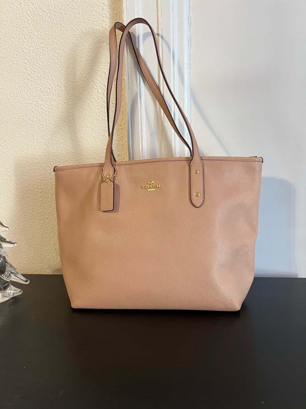 Stunning Authentic Coach City Tote Bag (Style F58846)